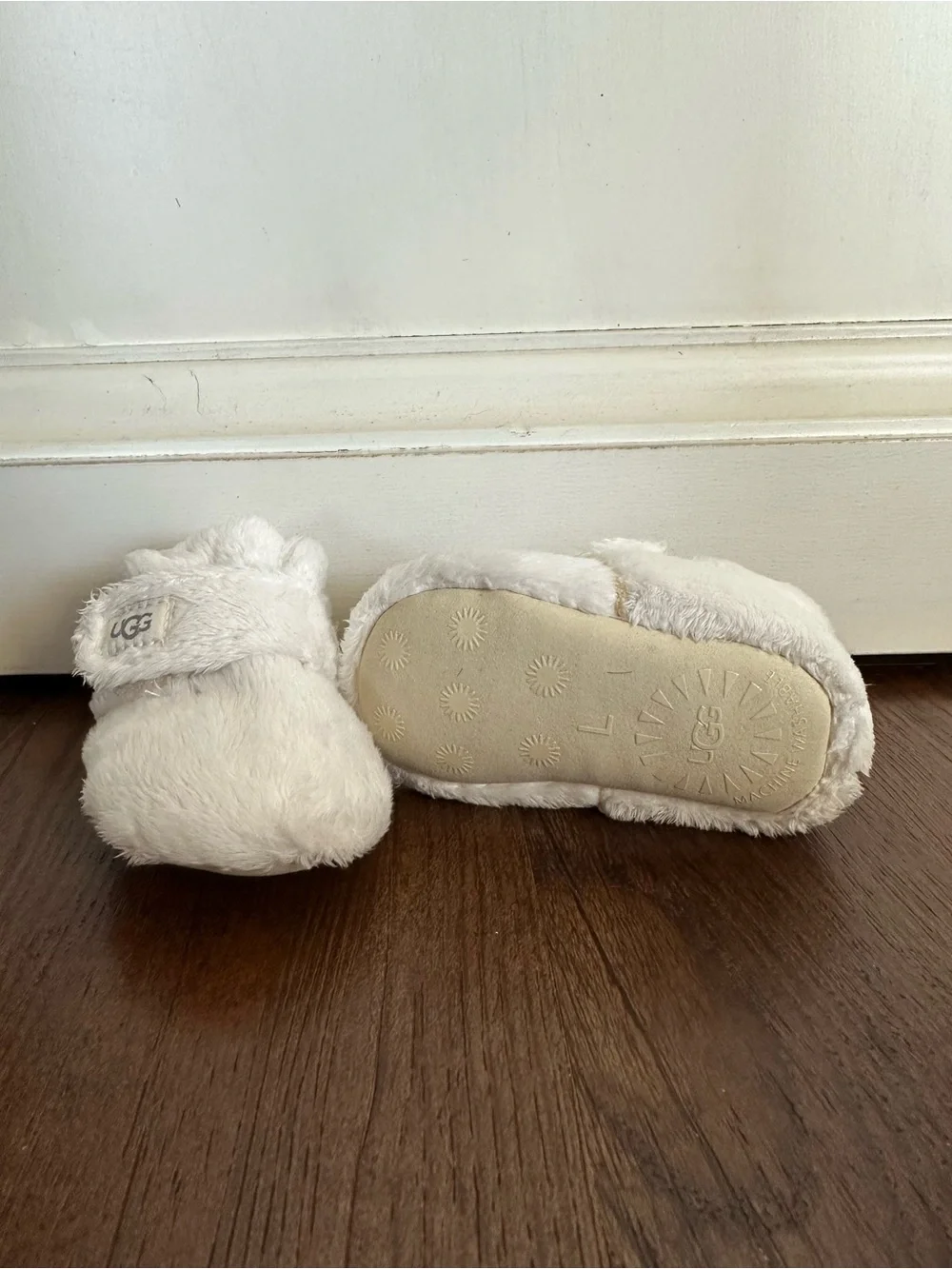 UGG Plush Faux-Fur Infant Slippers in Cream